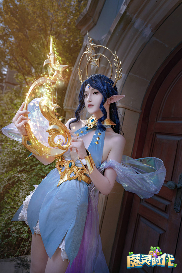前方高能预警 《魔灵时代》月光女神COS图集