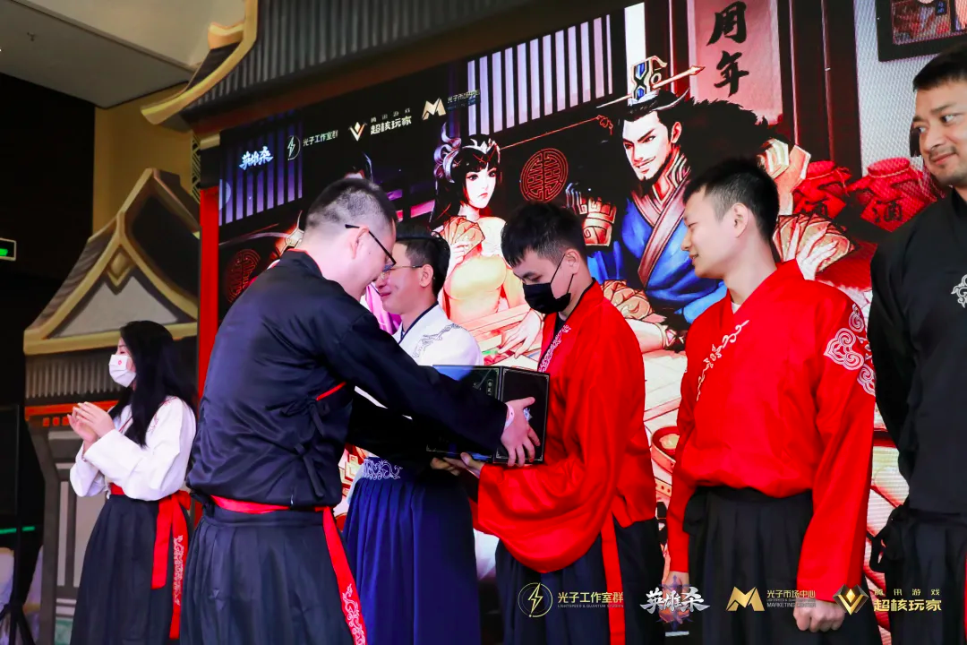 英雄杀十周年|超核玩家齐聚线下为英雄杀庆生 英雄杀十周年|超核玩家齐聚线下为英雄杀庆生